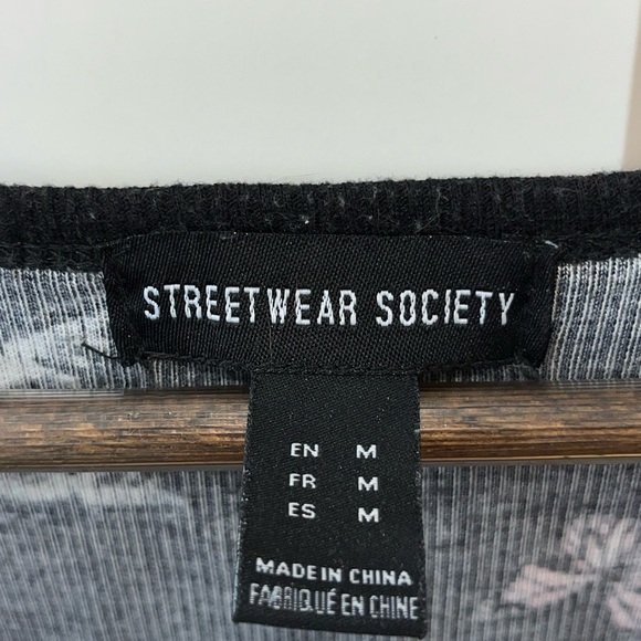 Black Butterfly Print Wrap Top - Picture 2 of 2